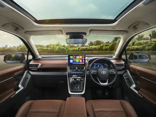 Toyota Innova Hycross 2025: Everything You Need to Know